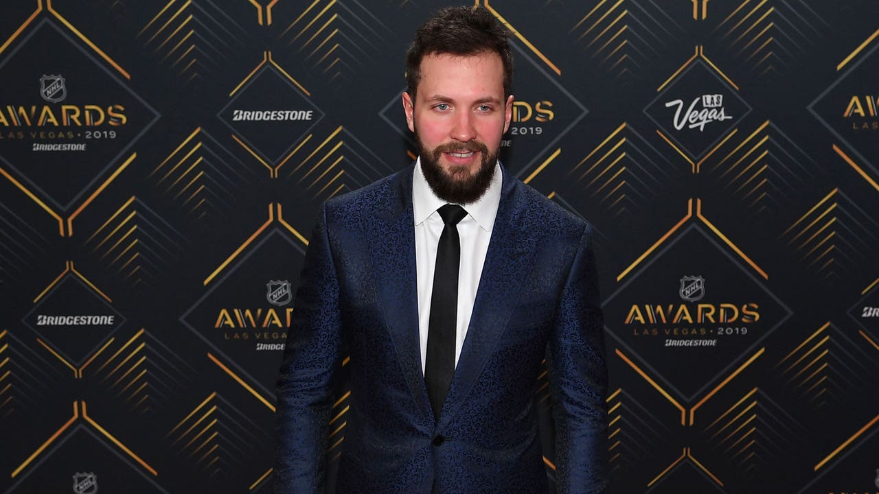 Nikita Kucherov wins the Hart Trophy and Ted Lindsay Award at NHL Awards